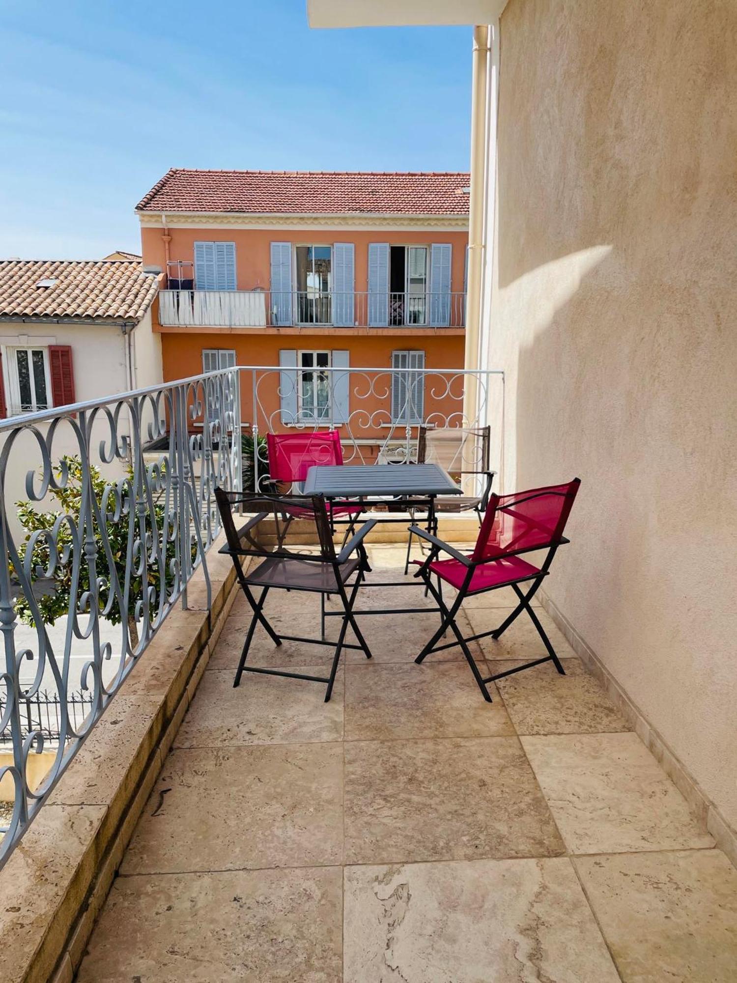 Appartement Port De Sanary Exterior photo